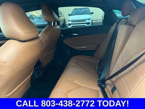 Used 2021 Toyota Avalon Limited w/ Advanced Safety Package FWD image 13