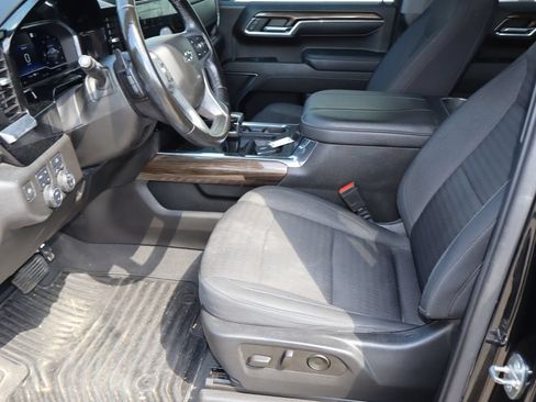 Used 2023 Chevrolet Silverado 1500 RST w/ Z71 Off-Road Package AWD/4WD image 15