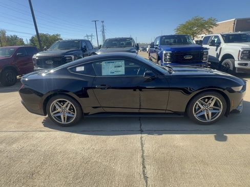 New 2025 Ford Mustang Premium image 4