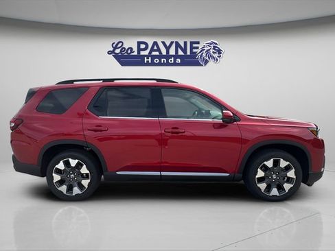 New 2026 Honda Pilot Touring image 7