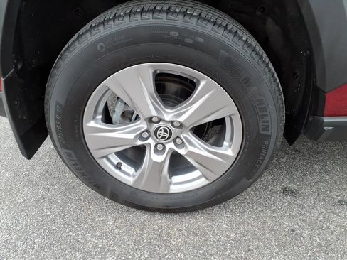 Certified 2022 Toyota RAV4 XLE image 29