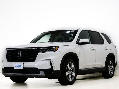 Used 2023 Honda Pilot EX-L image 3