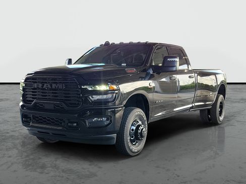 New 2026 RAM 3500 Big Horn AWD/4WD image 4
