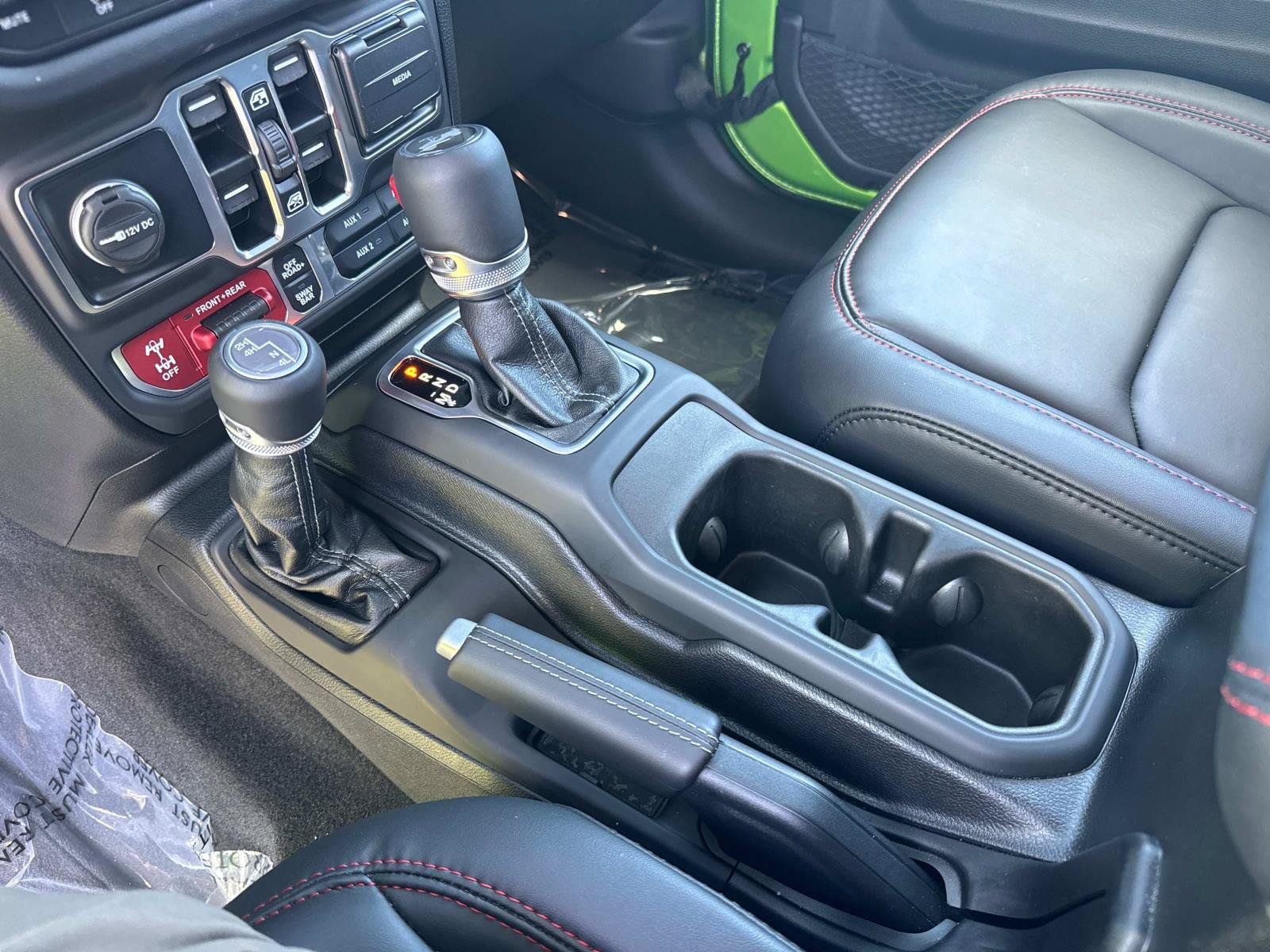 New 2025 Jeep Wrangler Unlimited Rubicon w/ Safety Group AWD/4WD image 23