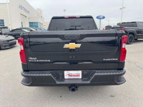 Used 2025 Chevrolet Silverado 1500 Custom image 5