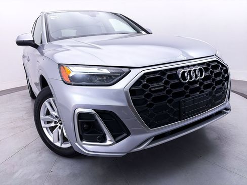 Used 2022 Audi Q5 2.0T Premium w/ Convenience Package AWD/4WD image 7