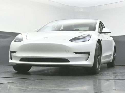 Used 2023 Tesla Model 3 Standard Range RWD image 47