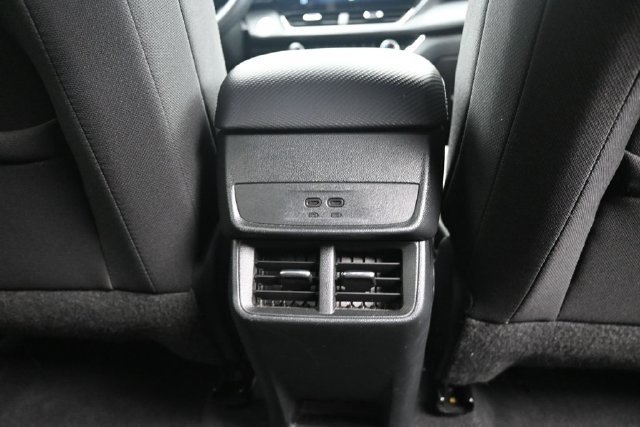 Used 2025 Chevrolet Equinox LT FWD image 47