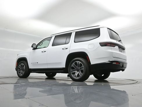 Used 2024 Jeep Wagoneer Series II w/ Flexible Seating Group image 56