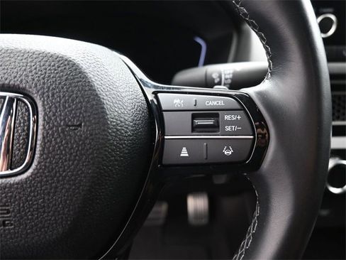 Used 2023 Honda Civic Sport image 2