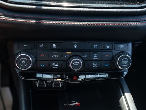 Used 2022 Dodge Durango R/T w/ Blacktop Package AWD/4WD image 33