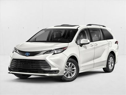 Used 2025 Toyota Sienna LE