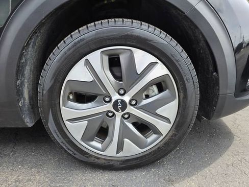 Used 2022 Kia Niro EX w/ Cold Weather Package image 48