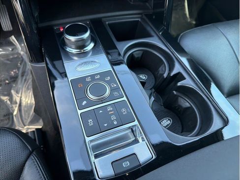 Used 2019 Land Rover Discovery SE AWD/4WD image 20