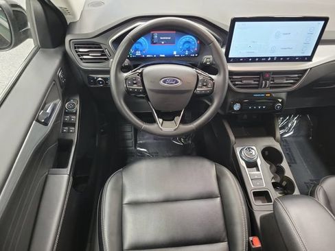 Used 2025 Ford Escape Platinum AWD/4WD image 13