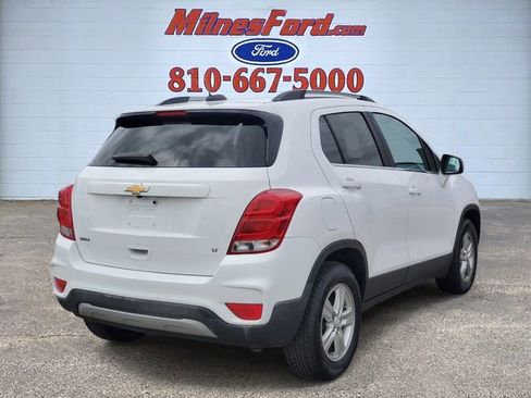 Used 2018 Chevrolet Trax LT FWD image 3
