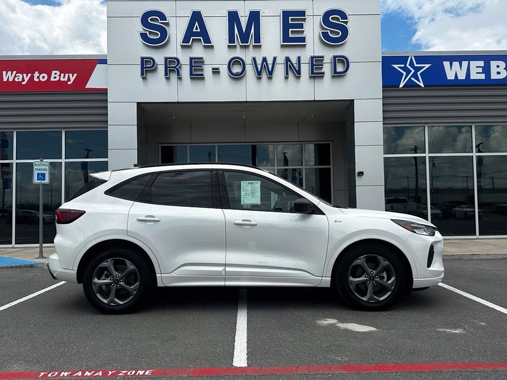 Used 2023 Ford Escape ST-Line w/ Tech Pack #1 FWD image 5