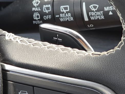 Used 2024 Jeep Grand Cherokee Limited AWD/4WD image 18