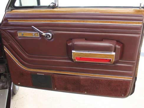 Used 1989 Jeep Grand Wagoneer image 86