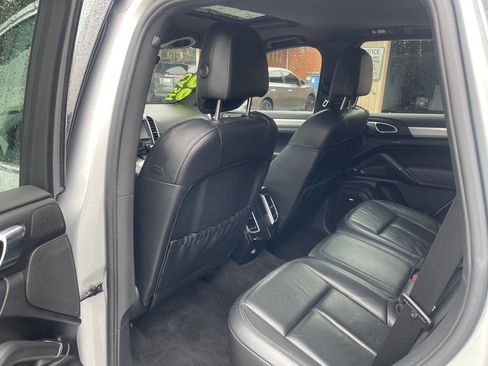 Used 2011 Porsche Cayenne S image 15