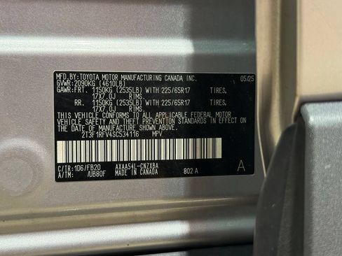 Certified 2025 Toyota RAV4 LE AWD/4WD image 29