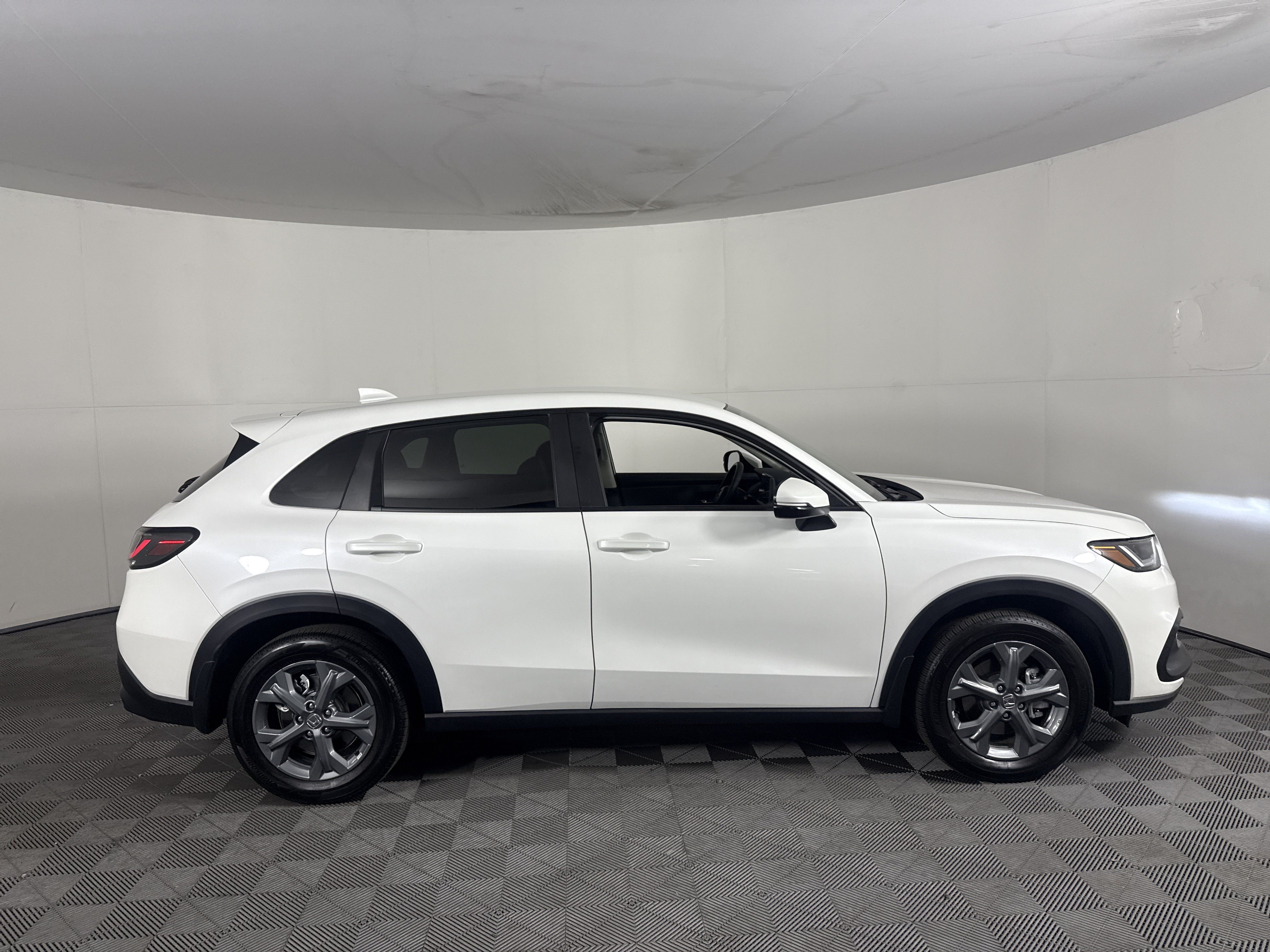 Certified 2026 Honda HR-V LX image 3