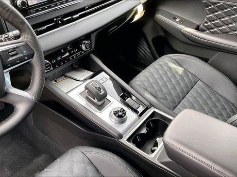 New 2026 Nissan Rogue Platinum AWD/4WD image 6