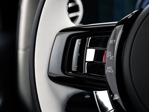 New 2026 Rolls-Royce Cullinan image 44