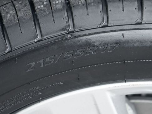 Used 2012 Toyota Camry SE FWD image 34