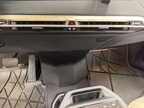 Used 2024 BMW iX xDrive50 w/ Sport Package AWD/4WD image 26