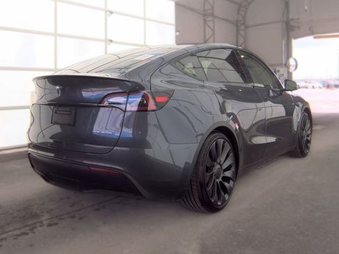 Used 2023 Tesla Model Y Long Range AWD/4WD image 4