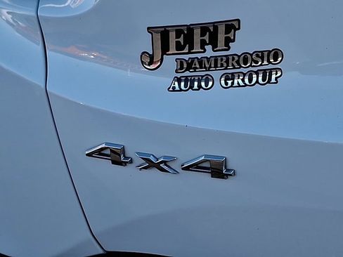 Certified 2023 Jeep Renegade Latitude image 34