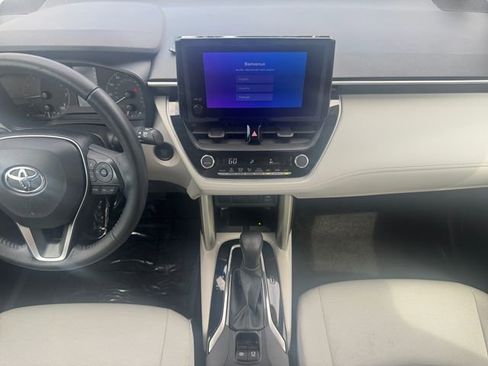 Certified 2024 Toyota Corolla Cross LE FWD image 13