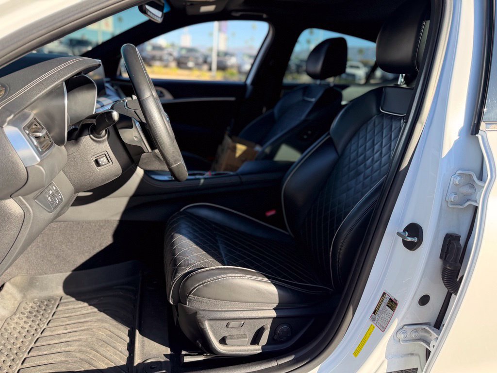 Used 2020 Genesis G70 3.3T w/ Sport Package RWD image 5