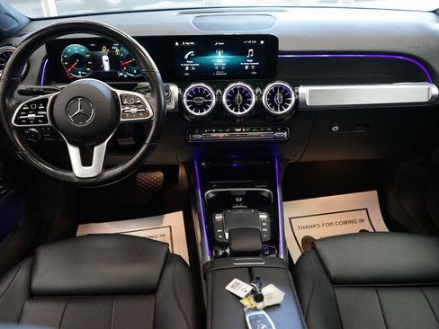 Used 2023 Mercedes-Benz GLB 250 4MATIC w/ Premium Package image 43