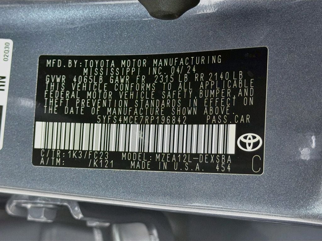 Used 2024 Toyota Corolla SE w/ SE Convenience Package FWD image 29