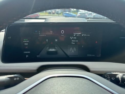 Used 2023 Nissan Ariya FWD image 20