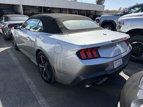 Used 2025 Ford Mustang Convertible RWD image 3
