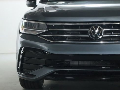 Used 2023 Volkswagen Tiguan SE R-Line FWD image 6