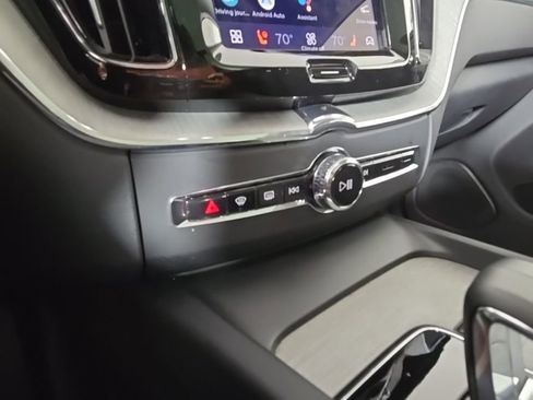 Certified 2025 Volvo XC60 B5 Plus image 24