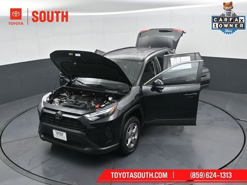 Used 2025 Toyota RAV4 XLE AWD/4WD image 52