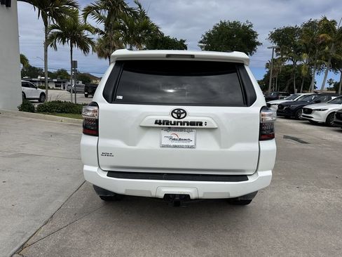 Used 2021 Toyota 4Runner SR5 Premium w/ Moonroof Package AWD/4WD image 2