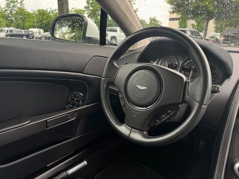Used 2015 Aston Martin V8 Vantage GT RWD image 40