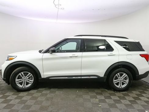 Used 2023 Ford Explorer XLT w/ Equipment Group 202A AWD/4WD image 6