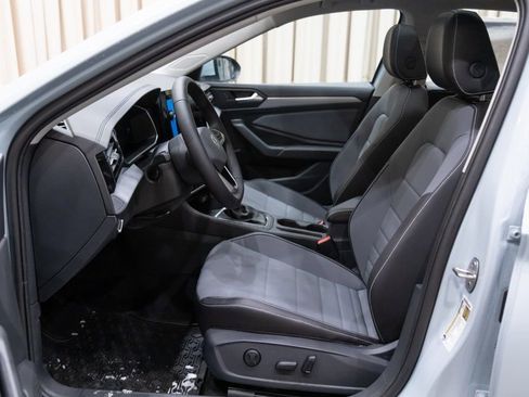 New 2026 Volkswagen Jetta SE image 10