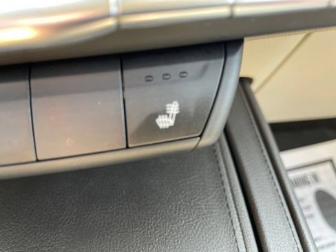 Used 2020 Cadillac XT4 Luxury AWD/4WD image 17
