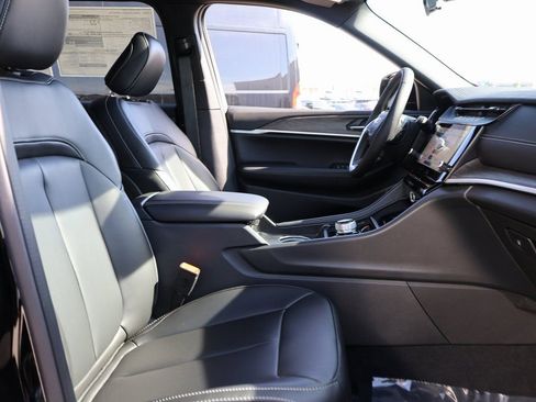 New 2026 Jeep Grand Cherokee L Limited image 9