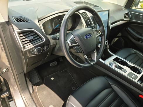 Used 2024 Ford Edge SEL AWD/4WD image 11