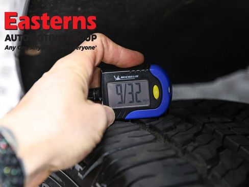 Used 2022 GMC Canyon Elevation Standard image 25