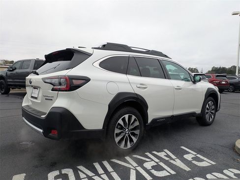 Used 2025 Subaru Outback Touring w/ Popular Package #2 image 5